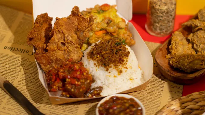 Resep Nasi Kulit Crispy dengan Sambal Ulek Pedas Nikmat